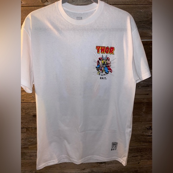 BAIT/MARVEL-THOR- Tshirt medium. - Picture 4 of 5
